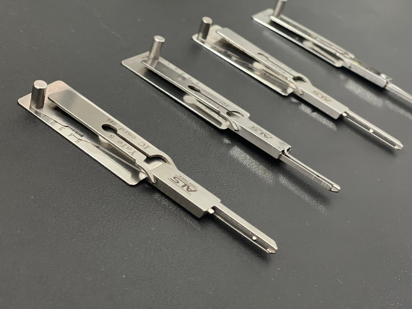 NEW! Set of 4 ALS V2. Yale Lishi-Style 2-in-1 Cylinder Picks - 5 Pin, 6 Pin, Left and Right. (For slotted keyways)